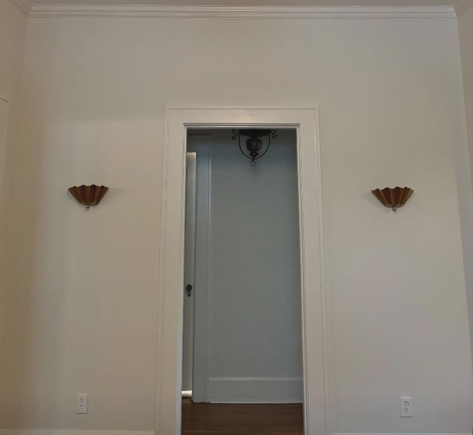 Half Flower Brass Wall Sconce – Handmade Floral-Inspired Wall Light for Bedroom, Hallway, or Patio